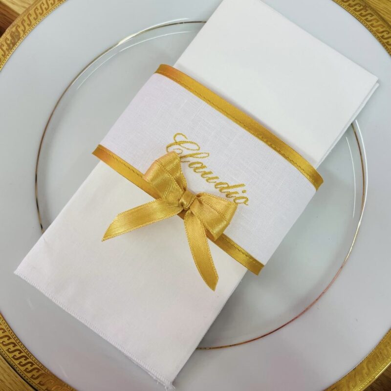 Segnaposto in lino con ricamo personalizzato