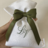Sacchetto portaconfetti  in lino con ricamo