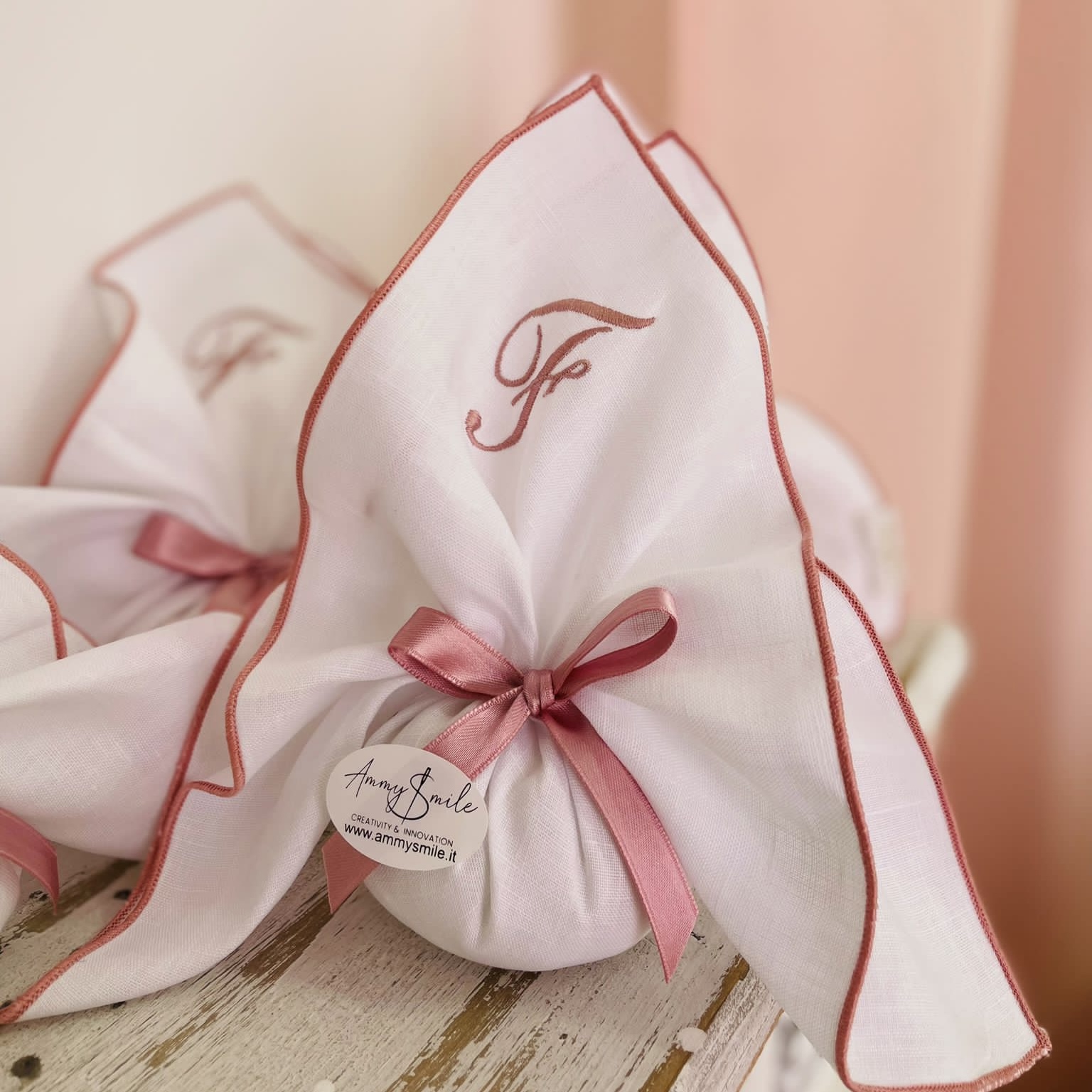 Fazzoletto portaconfetti in lino con ricamo - immagine 19