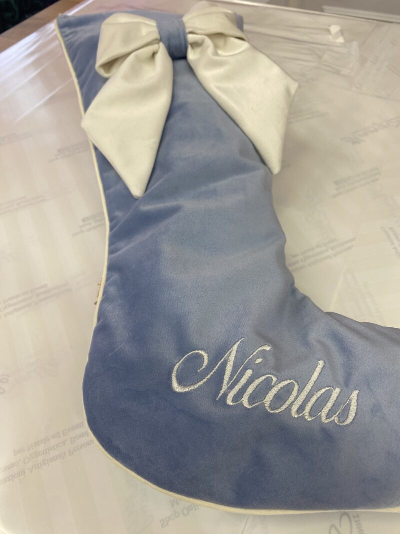Calza in velluto con ricamo personalizzato - immagine 4