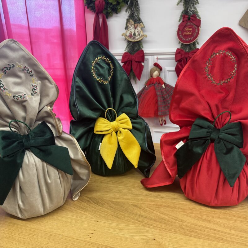 Pandoro con centrotavola in velluto ricamato – Idea regalo 3 in 1