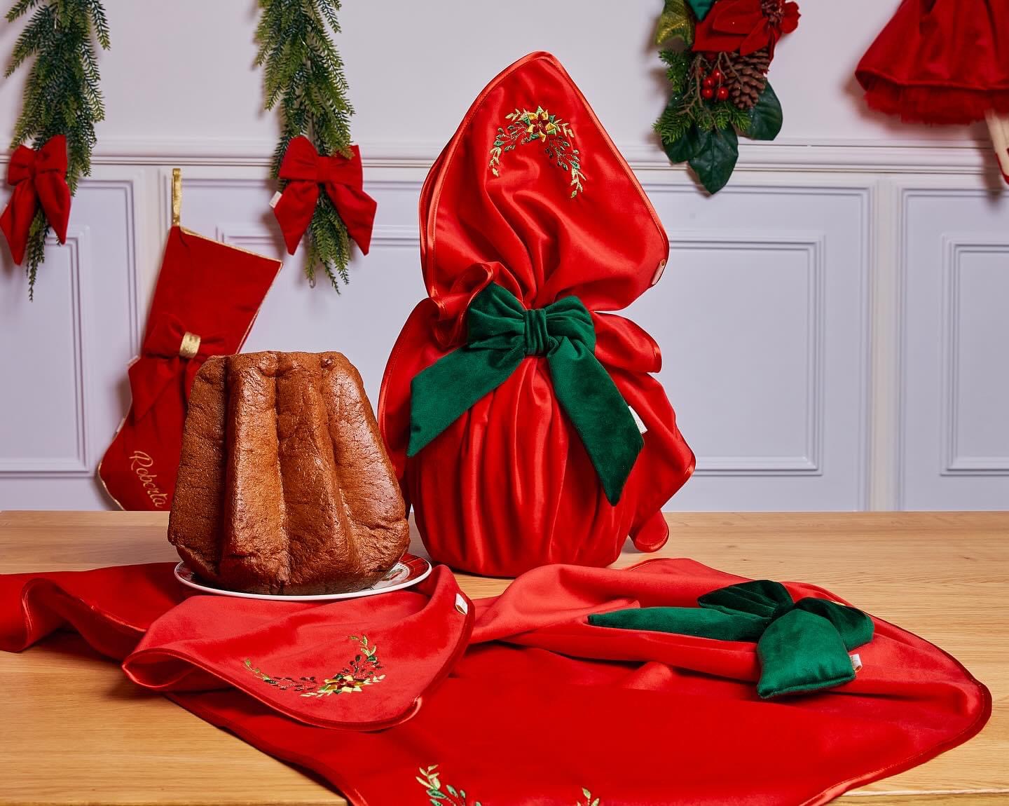 Pandoro con centrotavola in velluto ricamato – Idea regalo 3 in 1 - immagine 7