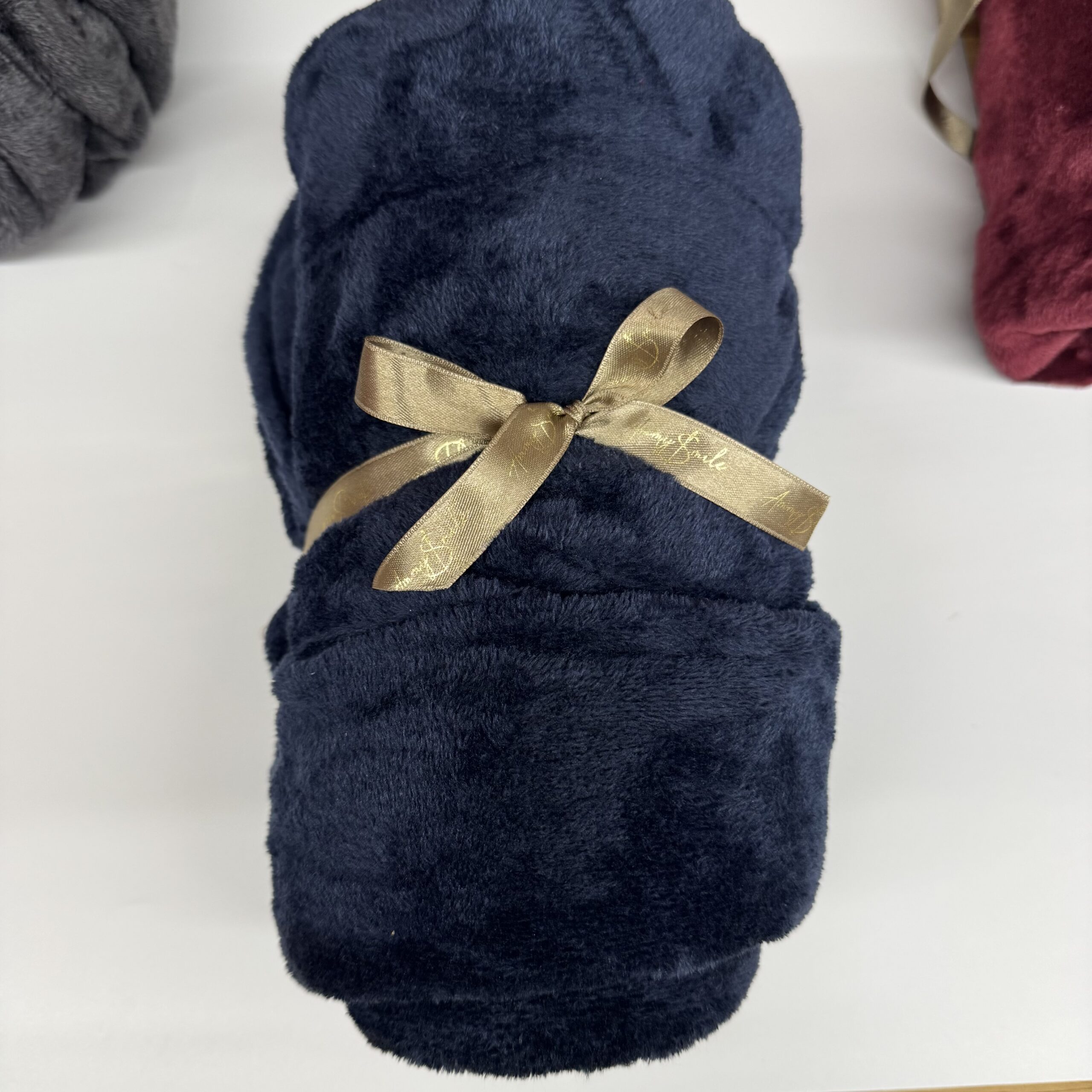 Plaid in Ciniglia Personalizzato con Ricamo – Speciale Black Friday - immagine 4