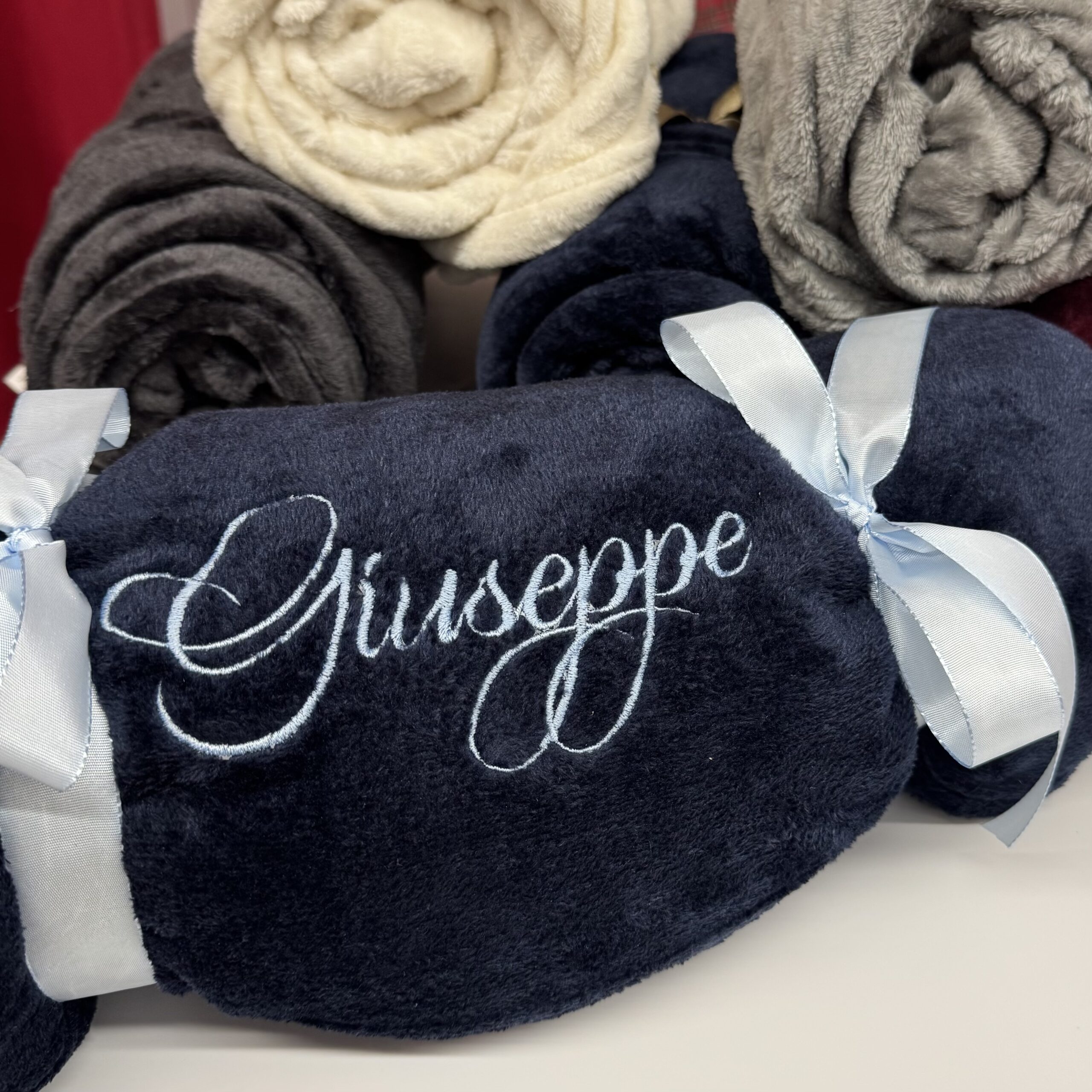 Plaid in Ciniglia Personalizzato con Ricamo – Speciale Black Friday - immagine 2