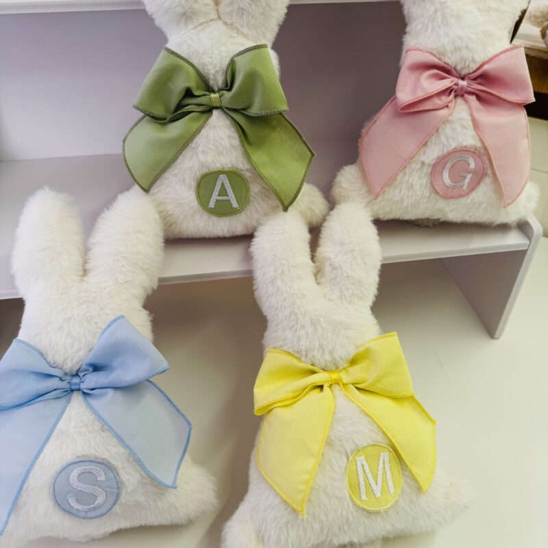 Coniglietto Pasquale in pelliccia con Iniziale Personalizzata e Ovettini