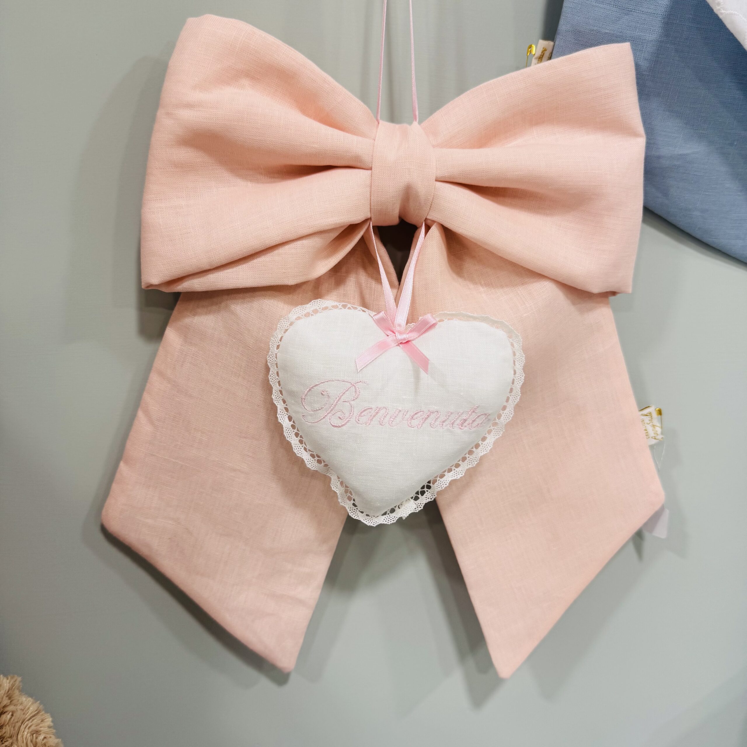 Fiocco Nascita Sartoriale in Puro Lino Rosa con cuore Personalizzato